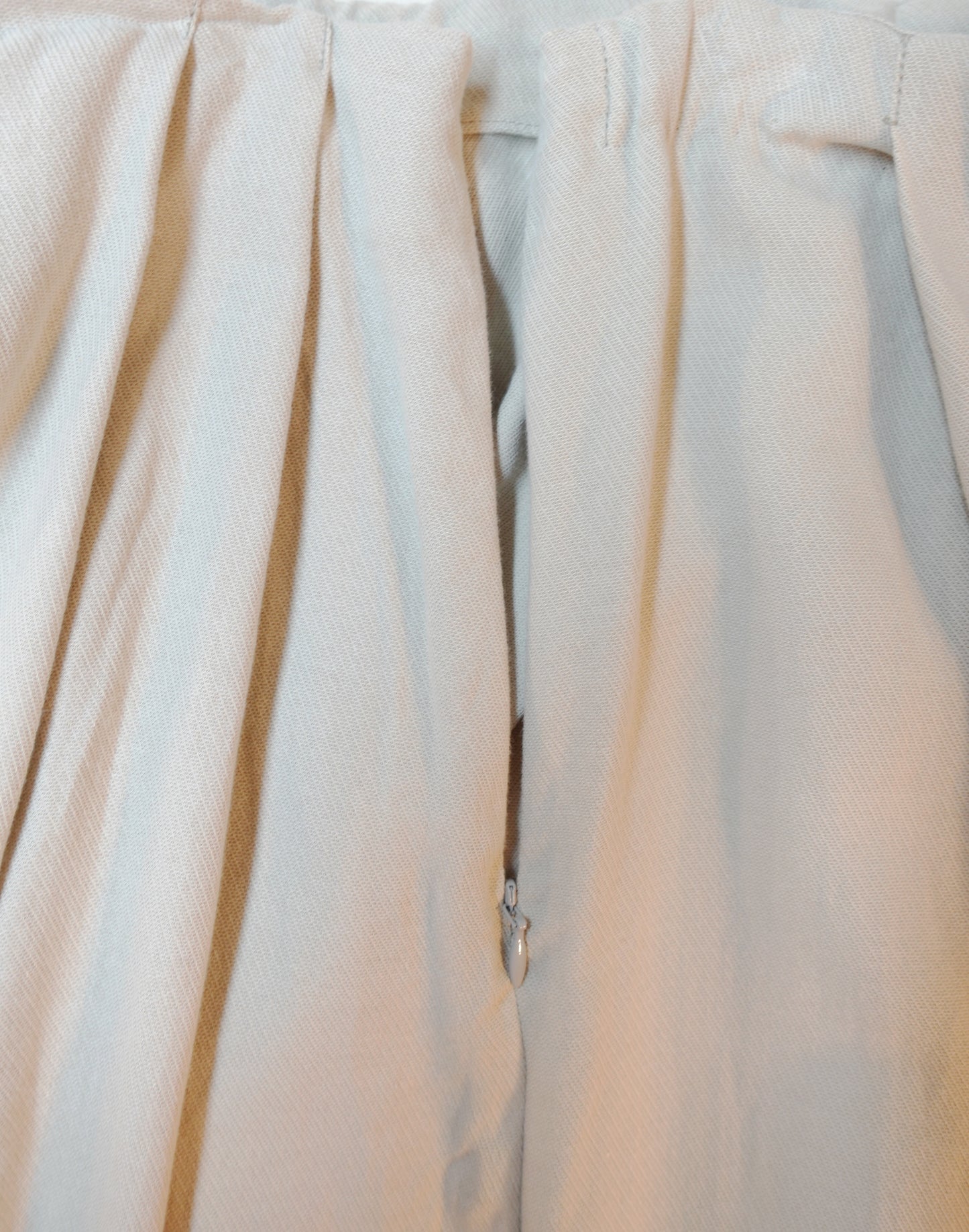 DRAPE 010 'Random Tuck Deep Slit Skirt'